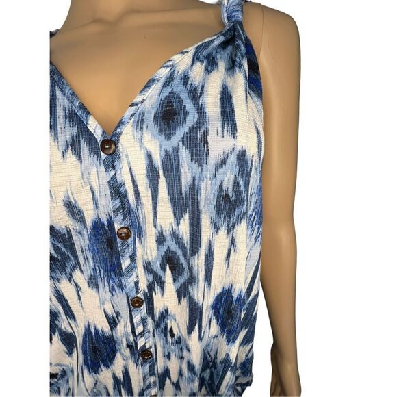 NWT Parallel Skies Blue and White Lightweight Abstract Pattern Tank - Picture 2 of 6